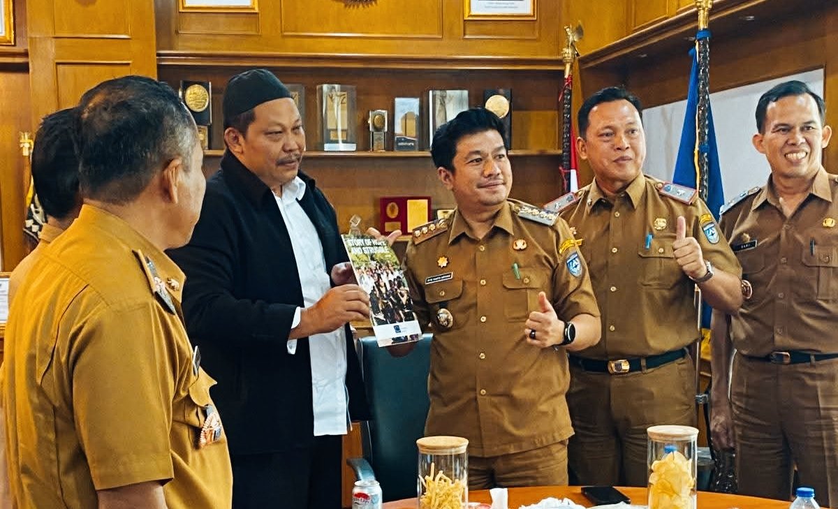 Bupati Bengkulu Utara Bahas Pengembangan Sawit Rakyat dan Pelestarian Lingkungan di Pulau Enggano