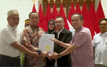 Air Mata Dibalik Penjara Dua Guru