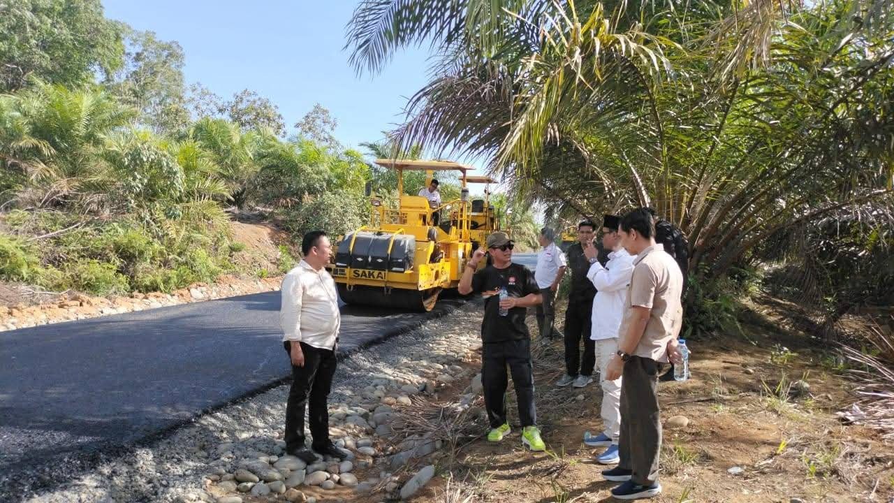 Telan Anggaran Rp14,4 Miliar, Pengawasan Proyek Jalan Mukomuko Terus Dikawal Andy Suhary