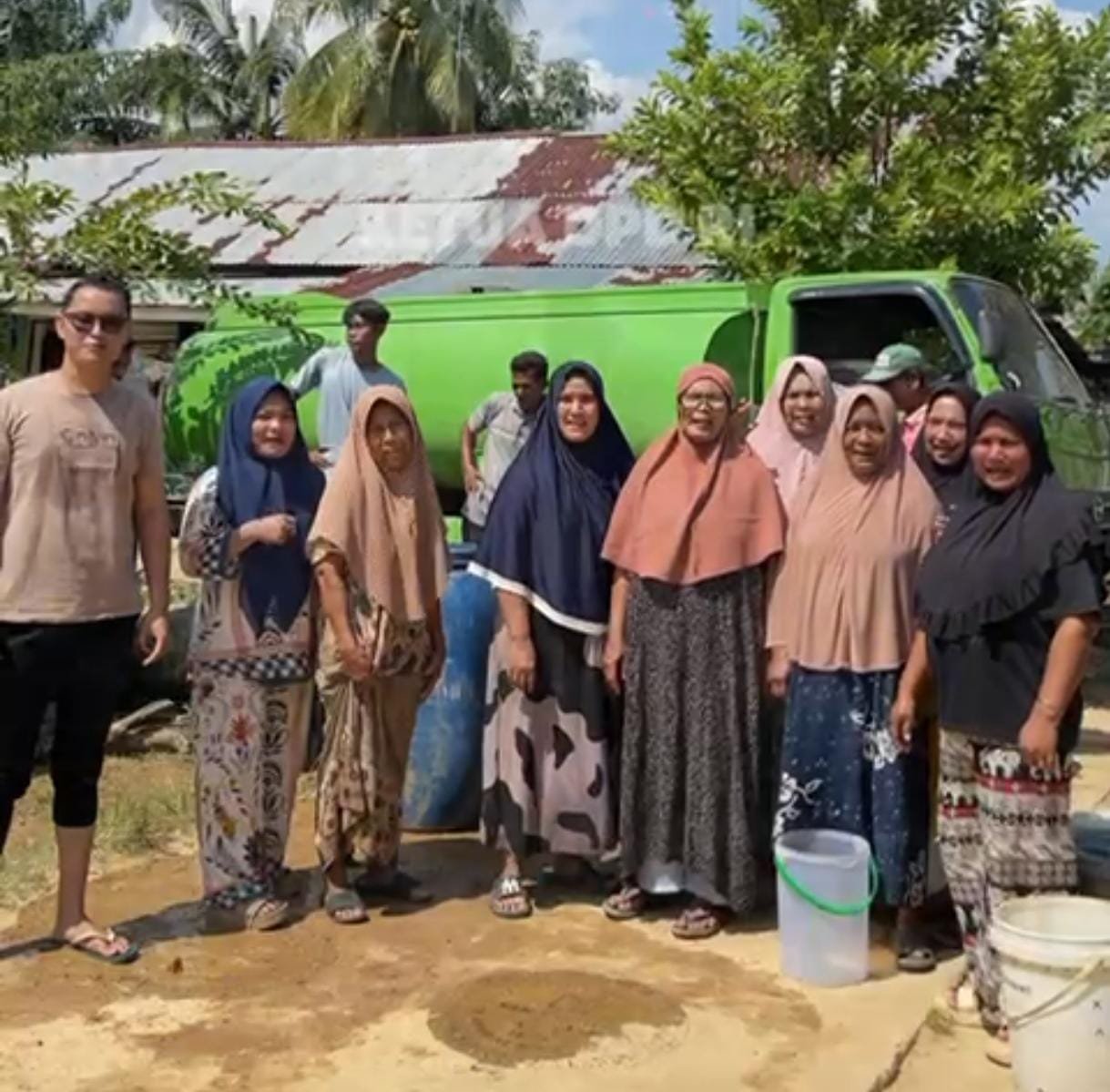 Diam-Diam Ketua DPD RI Kirim Bantuan Sembako, Air Bersih hingga Genset ke Kota Langsa Aceh