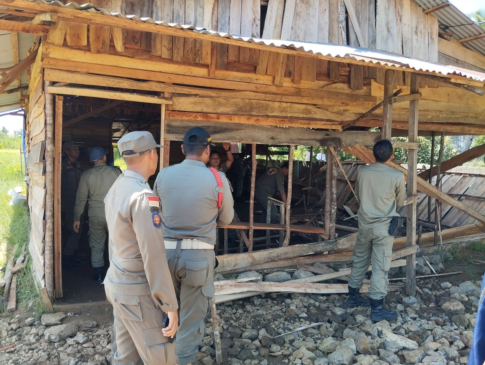 Warung Remang-remang di Beringin Raya Dibongkar, Jeritan Warga Akhirnya Dijawab