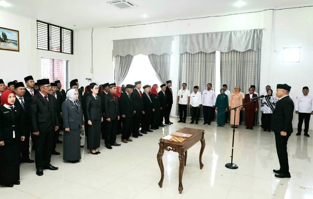 Pemerintah Kabupaten Bengkulu Tengah melantik dan mengambil sumpah jabatan 66 pejabat di Pendopo Bukit Kandis, Rabu (18/2/2026)(foto:andre)
