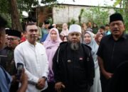 Program bantuan pasang baru listrik tersebut diserahkan langsung Gubernur Helmi Hasan didampingi Wakil Gubernur Mian dan Bupati Kepahing Zurdi Nata di Kepahiang, Kamis (26/2/26)(foto:rian)