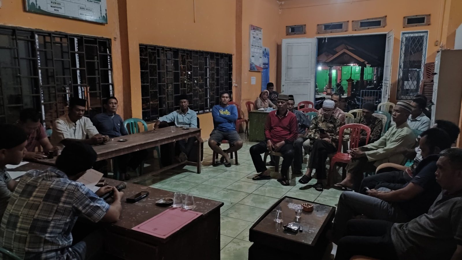 Badan Permusyawaratan Desa (BPD) bersama Pemerintah Desa Tanjung Sanai I, Kecamatan Pasang Ulak Tanding, Kabupaten Rejang Lebong, resmi menetapkan Peraturan Desa (Perdes) kemasyarakatan dalam musyawarah yang digelar di Balai Desa Tanjung Sanai I, Minggu malam (14/2/2026).