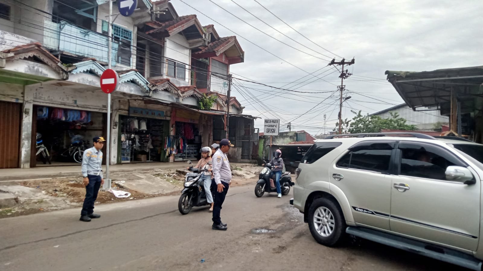 One Way Pasar Minggu Kembali Disosialisasikan, Dishub Turunkan Petugas ke Jalan