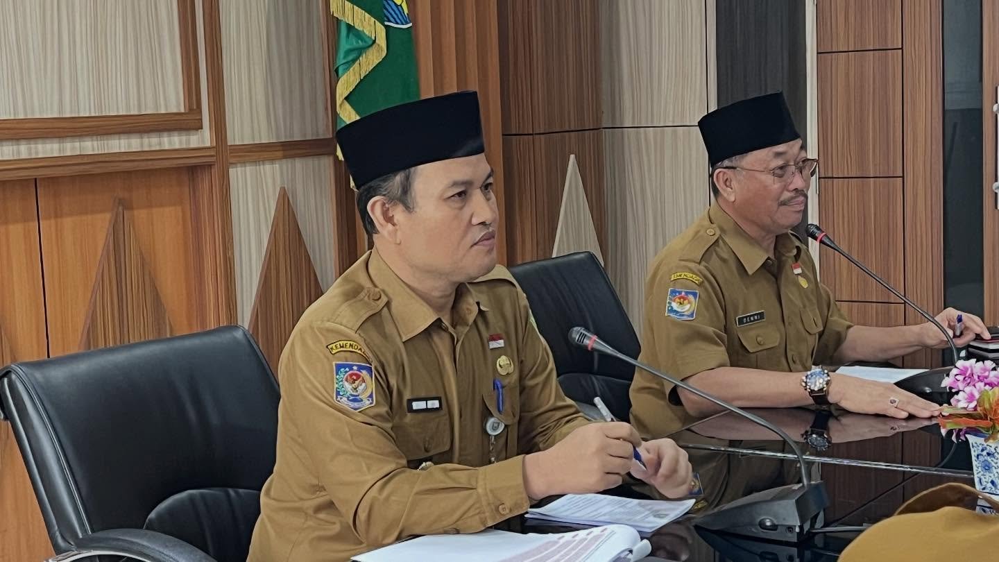 rapat koordinasi dukungan verifikasi calon penerima yang digelar di Ruang Rapat Merah Putih Lantai II Kantor Gubernur Bengkulu, Selasa (3/3).