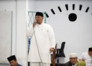 Wakil Wali Kota Bengkulu Ronny PL Tobing saat menghadiri Safari Ramadhan di al Masjid Jihadul Ihsan Al-Thoyibin di Pematang Gubernur, Kecamatan Muara Bangkahulu. Senin (2/3/26). (foto:anto)
