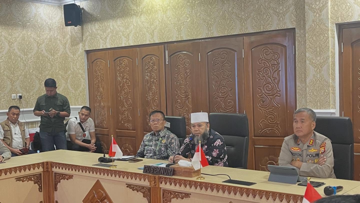 Rapat Forkopimda Bengkulu digelar Pemerintah Provinsi Bengkulu di Balai Raya Semarak, Minggu (8/3) Rapat Forkopimda Bengkulu digelar Pemerintah Provinsi Bengkulu di Balai Raya Semarak, Minggu (8/3)