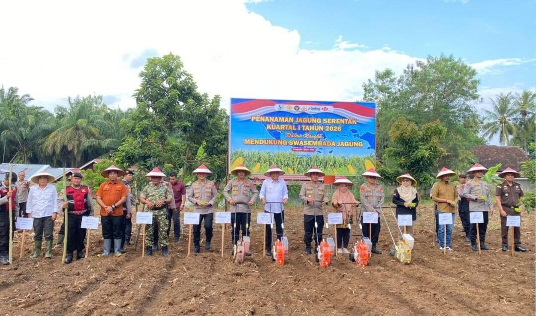 Bupati Bengkulu Tengah Drs Rachmat Riyanto ST MAP menghadiri langsung kegiatan yang dilaksanakan Polres Bengkulu Tengah di halaman Polsek Pondok Kelapa, Sabtu (7/3/2026).