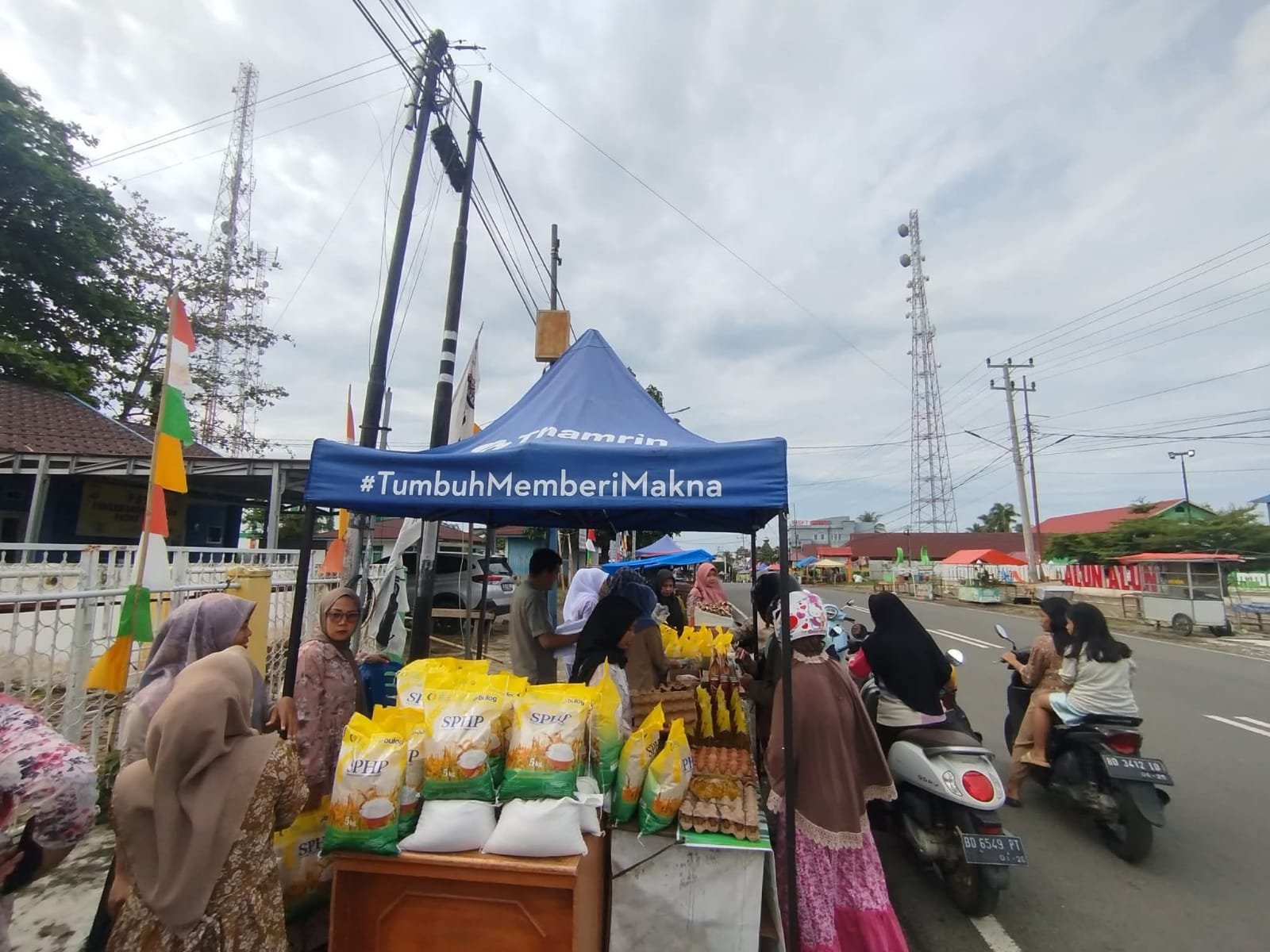 Gerakan Pangan Murah kembali digelar Pemerintah Kabupaten Seluma pada hari ke-12 Ramadan, Senin (2/3/2026), di kawasan depan Alun-Alun Kota Tais (foto:ndo)