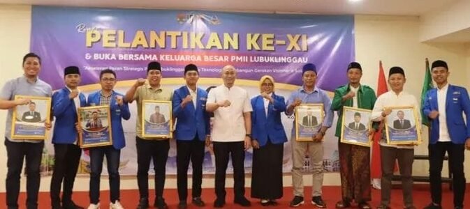 Wali Kota Lubuk Linggau Rachmat Hidayat menghadiri pelantikan Pengurus Cabang Pergerakan Mahasiswa Islam Indonesia (PC PMII) dan Pengurus Cabang Korps PMII Putri (PC KOPRI) Lubuk Linggau di Hotel Cozy pada Senin (9/3/2026).(foto:rindra)