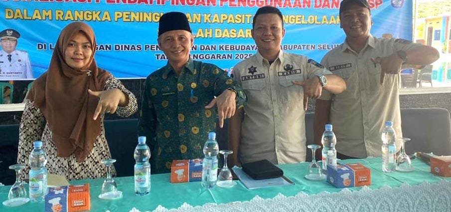 Kepala Disdikbud Seluma Munarwan Syafui (foto:nando)