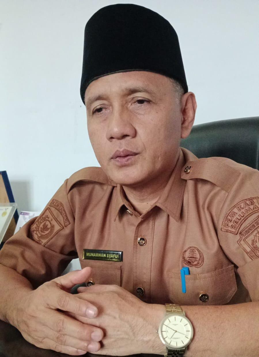 Kepala Disdikbud Seluma Munarwan Syafui