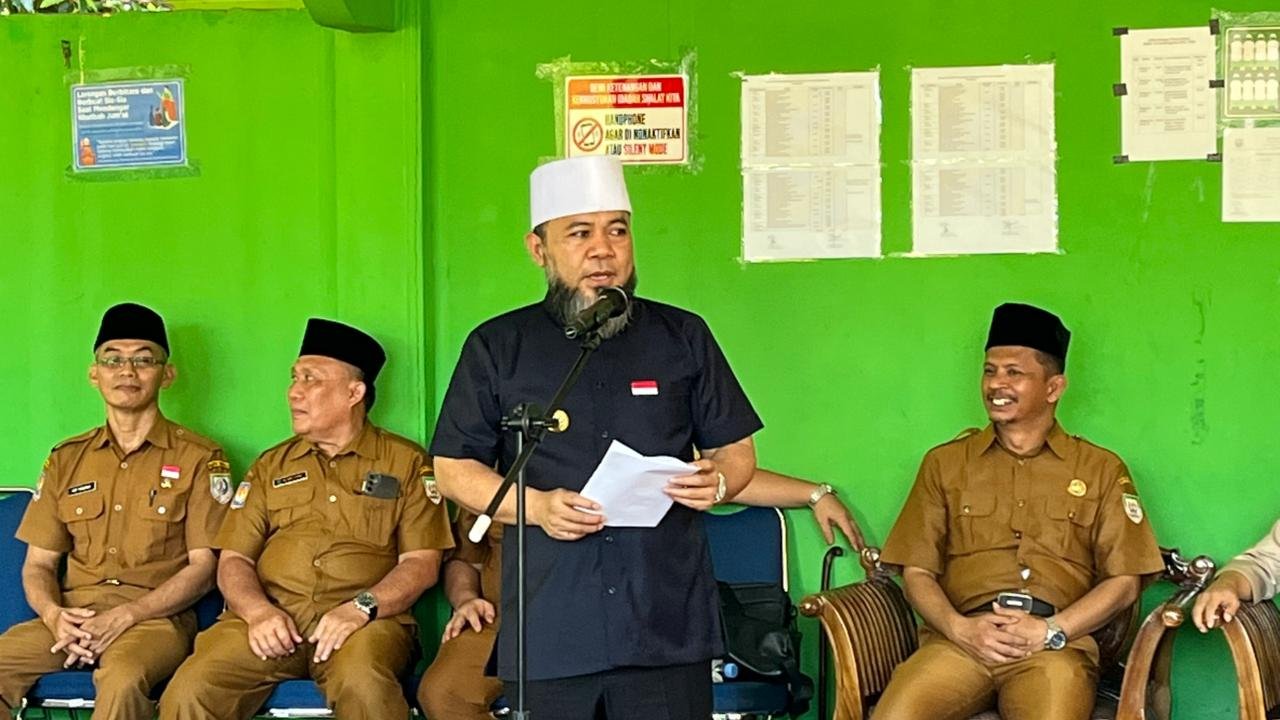 Helmi Hasan Sorot Fasilitas Sekolah, Perbaikan Ruang Kelas Bocor Jadi Prioritas