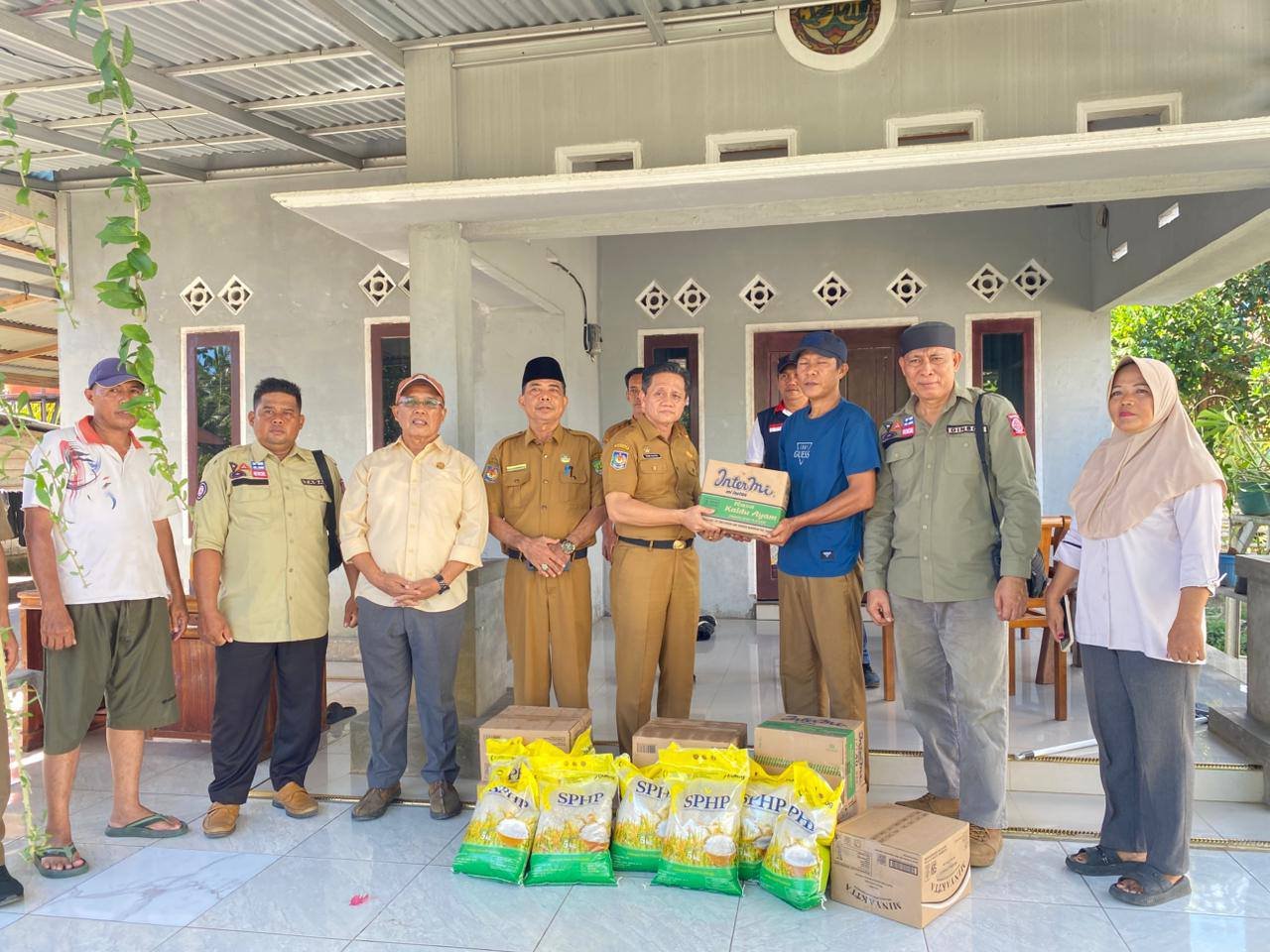 Pemkab Benteng Salurkan Bantuan Banjir, 19 Keluarga Terdampak di Talang Empat Dibantu