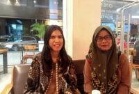 Kuasa hukum korban, Rizki Dini Hasanah, bersama wartawati Ermi Yanti (dok:ist)