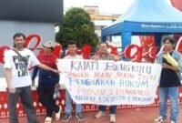 Desakan Usut Anggaran SMA Topos Menguat, Kejati Bengkulu Digeruduk Massa