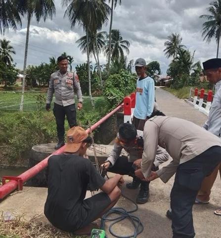 DPU-BM Musi Rawas Perbaiki Pagar Jembatan Air Satan, Utamakan Keselamatan Warga DPU-BM Musi Rawas Perbaiki Pagar Jembatan Air Satan, Utamakan Keselamatan Warga