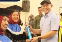 72 Lansia Wisuda di Lubuk Linggau, Bukti Tetap Aktif dan Produktif di Usia Senja