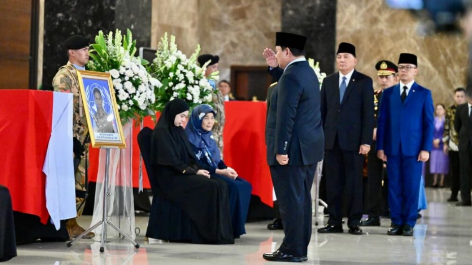 Prabowo Beri Penghormatan Terakhir, Tiga Prajurit TNI Gugur di Misi UNIFIL Lebanon Prabowo Beri Penghormatan Terakhir, Tiga Prajurit TNI Gugur di Misi UNIFIL Lebanon