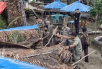 Pemkot Bengkulu Kerahkan Tim Gabungan Bersihkan Puing Pondok Pantai Panjang
