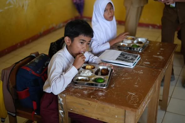 Wabup Seluma Launching MBG Perdana, Siswa SDN 168 Antusias Sambut Program
