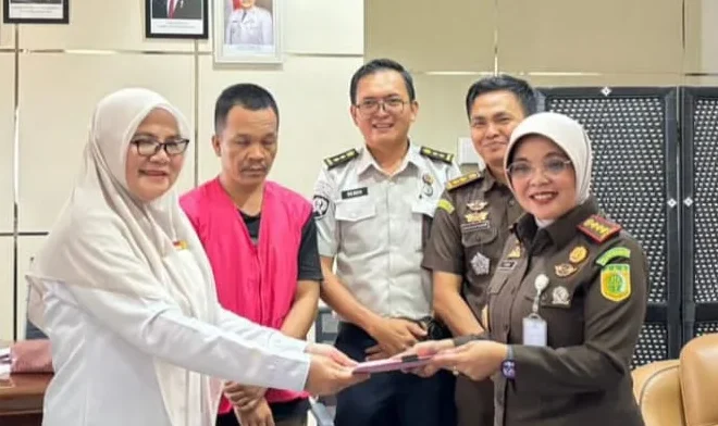 Kejari Bengkulu Eksekusi Pidana Kerja Sosial Pelaku KDRT di RSUD Harapan dan Doa Kejari Bengkulu Eksekusi Pidana Kerja Sosial Pelaku KDRT di RSUD Harapan dan Doa