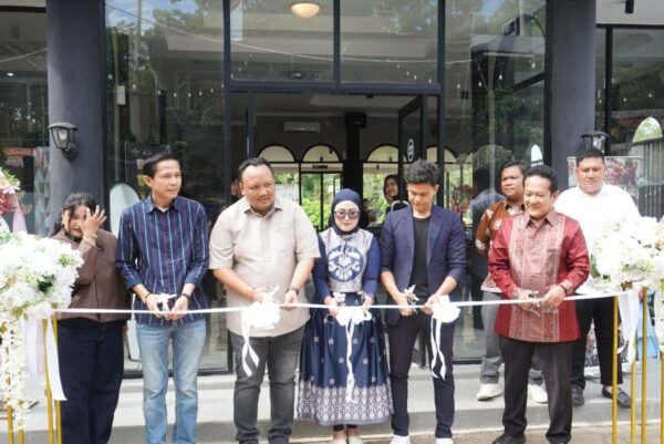 Ronny Resmikan Kafe Tentang Kopi, Bidik Ruang Kreatif Anak Muda Bengkulu Ronny Resmikan Kafe Tentang Kopi, Bidik Ruang Kreatif Anak Muda Bengkulu
