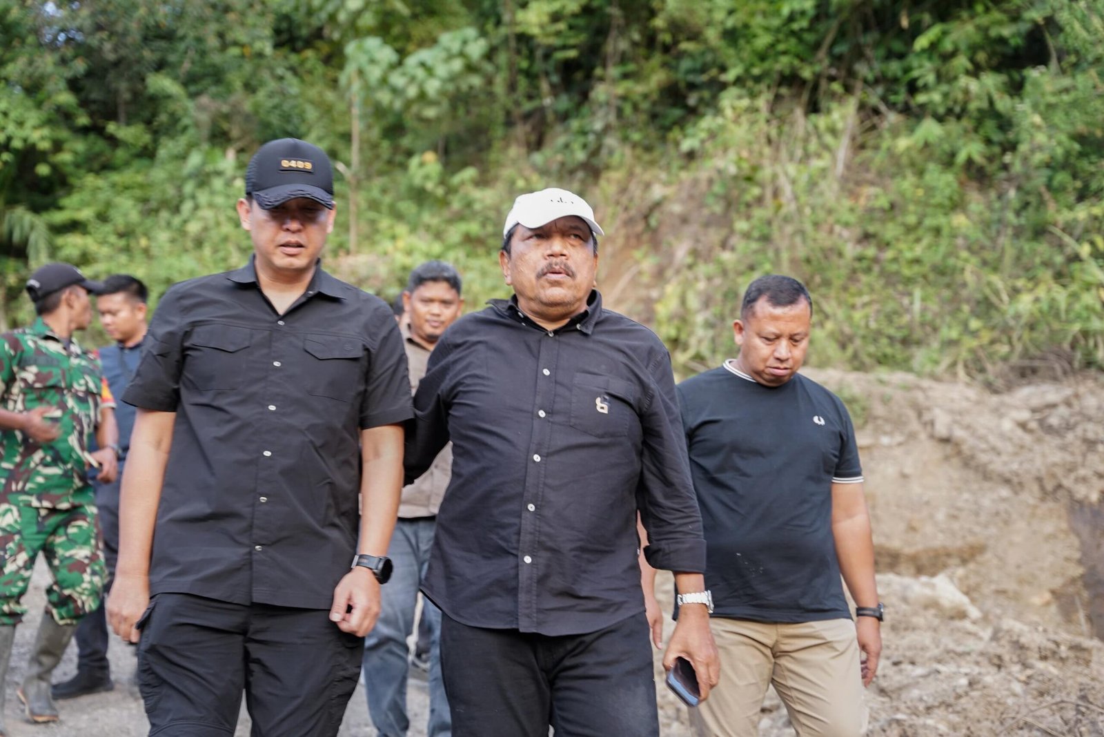 Mian Pastikan Perbaikan Jalan Talang Ratu Segera Dimulai, Anggaran Sudah Disiapkan Mian Pastikan Perbaikan Jalan Talang Ratu Segera Dimulai, Anggaran Sudah Disiapkan