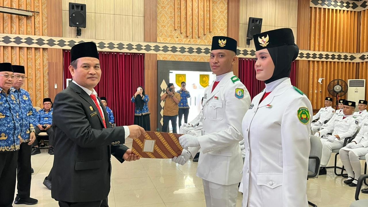 Paskibraka Bengkulu 2025 Resmi Dibubarkan, Herwan Tekankan Semangat Pengabdian Paskibraka Bengkulu 2025 Resmi Dibubarkan, Herwan Tekankan Semangat Pengabdian