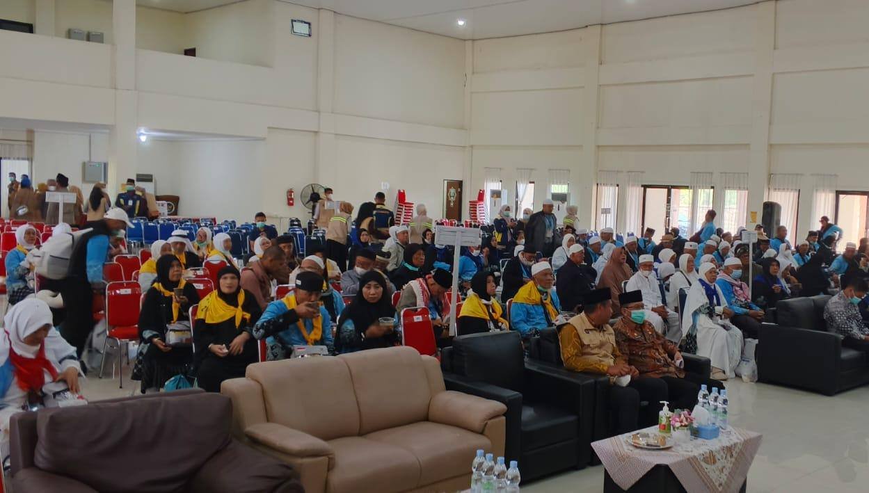 Kloter Pertama Haji Bengkulu Pulang Utuh, 393 Jamaah Tiba dalam Kondisi Sehat