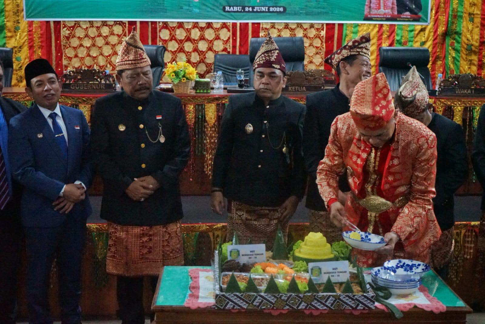 HUT ke-18 Bengkulu Tengah, Mian Sebut 90 Persen Jalan Provinsi Sudah Mulus