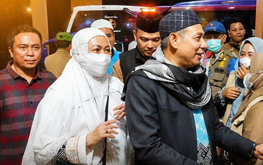 Dedy Wahyudi Pulang Bersama Jemaah Haji, Kisah Pengabdiannya di Tanah Suci Jadi Sorotan Dedy Wahyudi Pulang Bersama Jemaah Haji, Kisah Pengabdiannya di Tanah Suci Jadi Sorotan