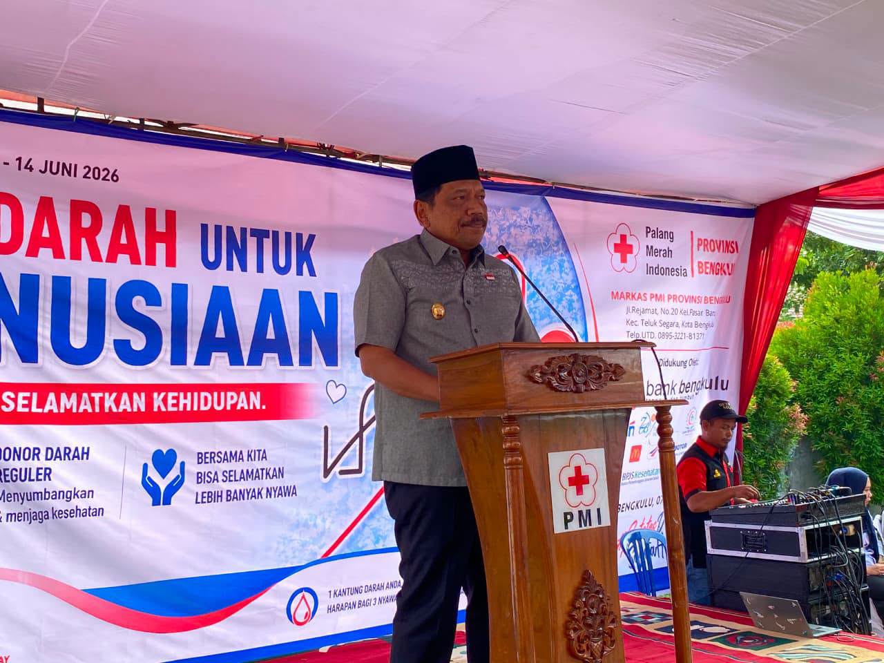 Pemprov Bengkulu Beri Penghargaan Pendonor 50 Kali pada Hari Donor Darah Sedunia 2026