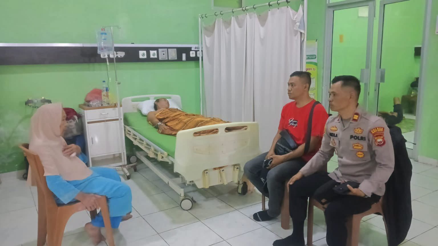 Kapolsek Kota Padang Redam Potensi Konflik Usai Penganiayaan, Keluarga Sepakat Tempuh Jalur Hukum