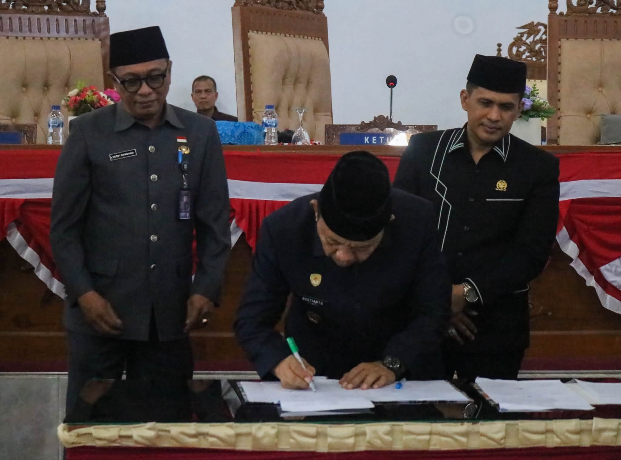 Wabup Gustianto Pastikan Masukan Fraksi DPRD Jadi Acuan Perbaikan Pengelolaan APBD Seluma