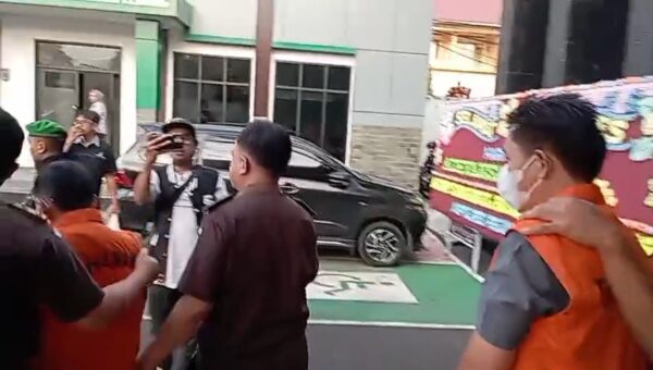 Kejari Rejang Lebong Tahan Tiga Tersangka Korupsi Dana BOSP SMPN 2