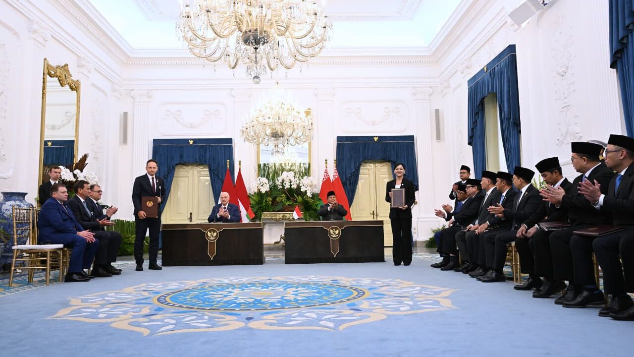 OJK dan Bank Nasional Belarus Teken MoU, Perkuat Kerja Sama Sektor Jasa Keuangan