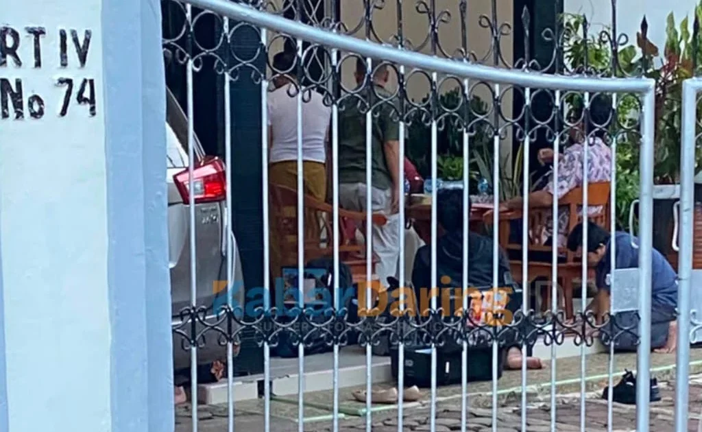 KPK Geledah Rumah Sekwan DPRD Kota Bengkulu, Tiga Koper Dibawa Penyidik