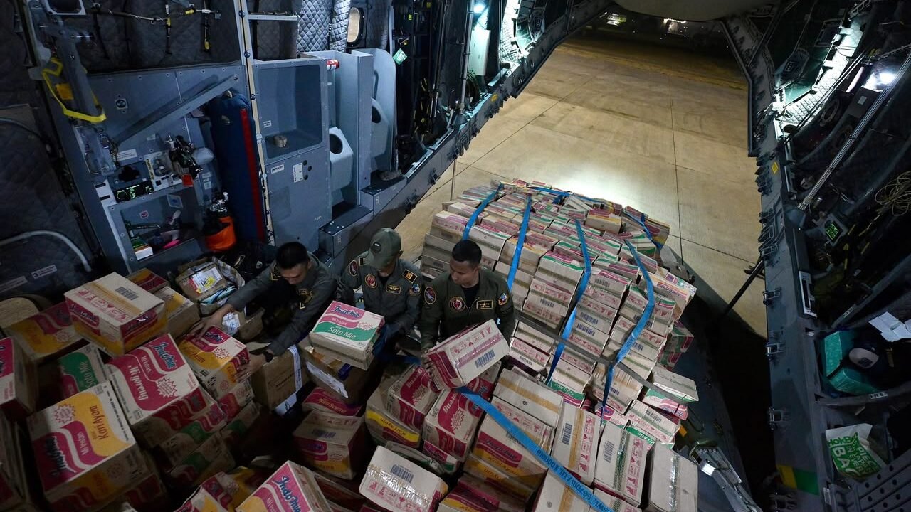 Hari Kelima Pascabencana, Pemerintah Kirim 253 Ton Logistik ke NTT